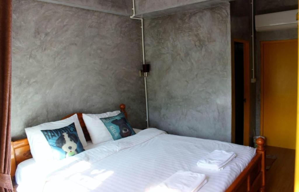 Rommai Rimnaam Resort Ранонг Экстерьер фото
